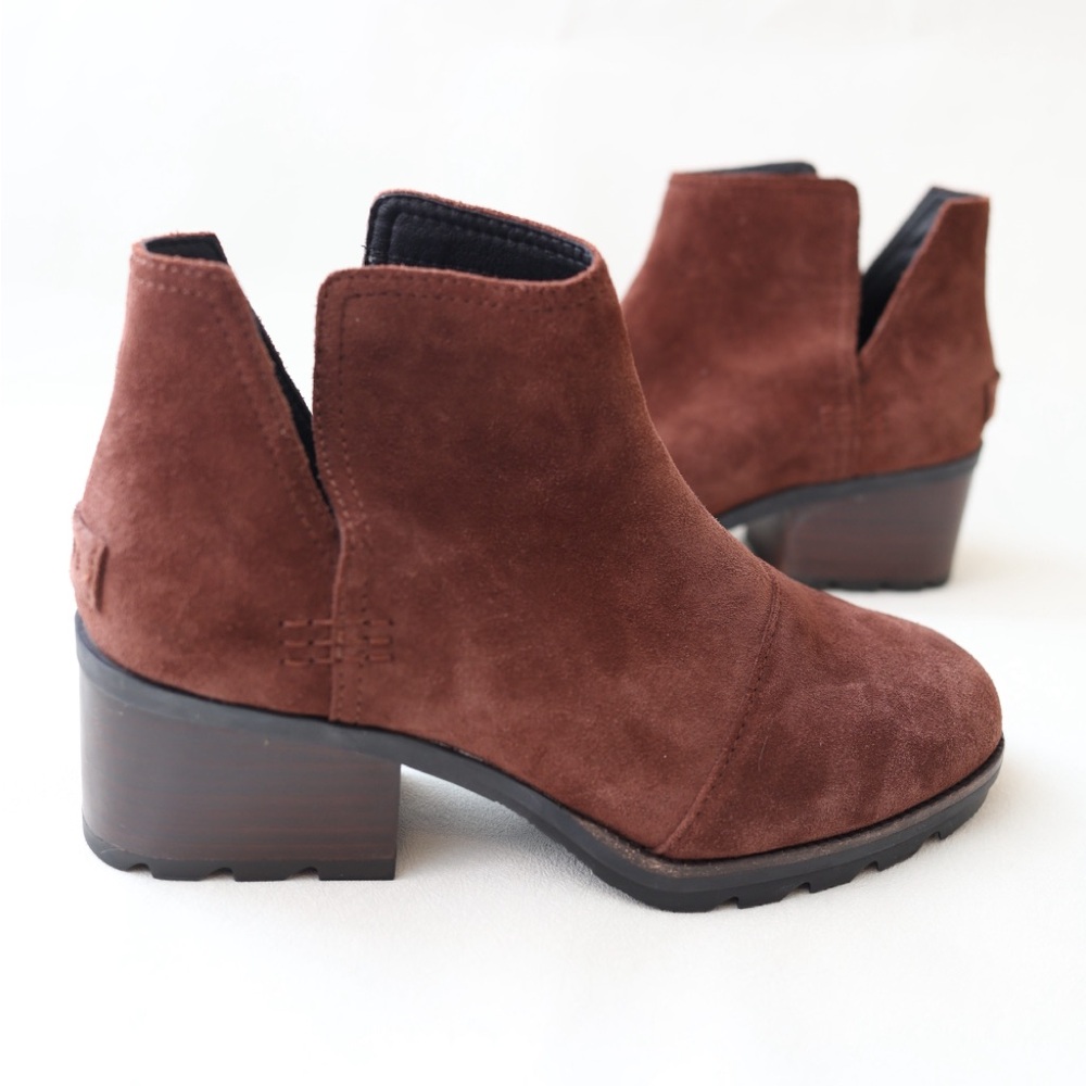 Sorel Chocolate Brown Suede Heeled Ankle Booties EUC Like New